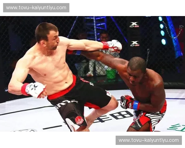 绝代双骄的梦幻碰撞：当“散打沙皇”穆斯里穆遇见“死神”方便